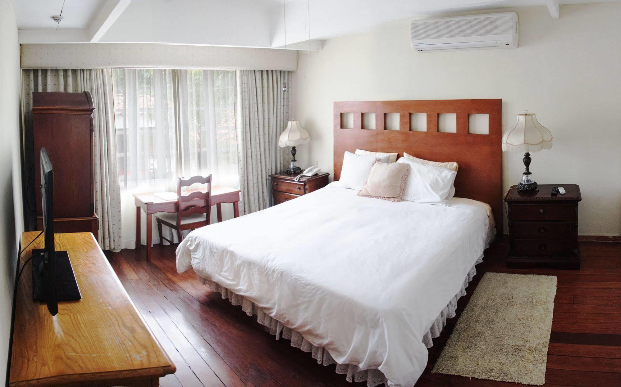 Casa Mia Boutique Hotel 3*